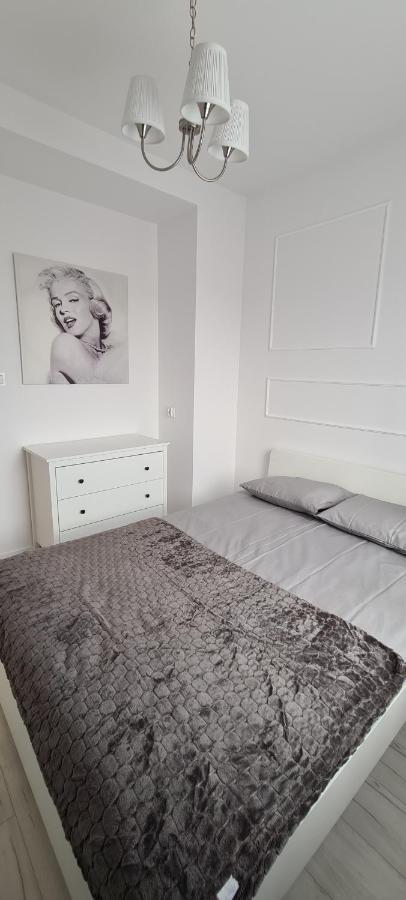 44 - Apartamenty Siedlce - Nowy Apartament W Centrum Przy Ul Czerwonego Krzyza Exterior foto